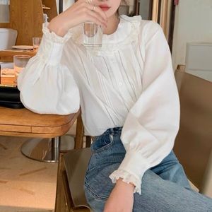 White blouses - pretty！！！